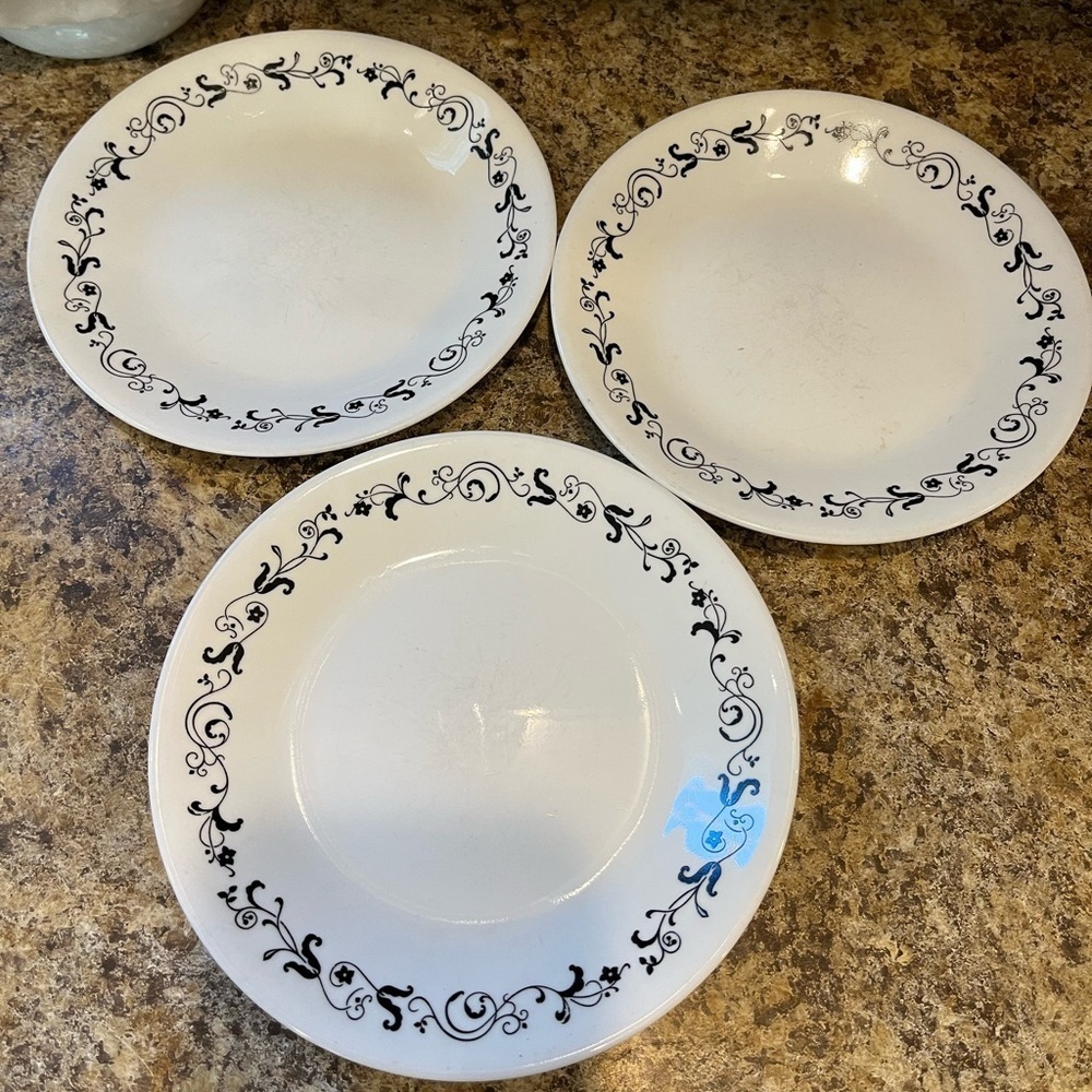 Vintage Corelle Vitrelle Elegant Garden Getaway White & Black Side Plates 6.75” - Picture 7 of 11